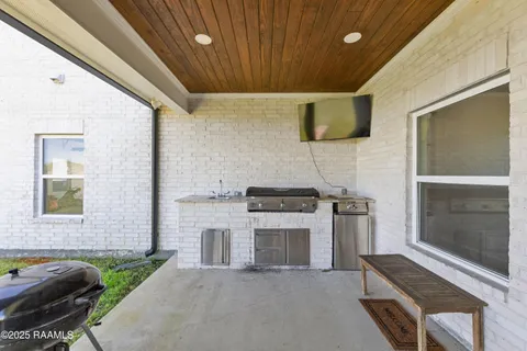 $775,000 | 12306 La Highway, Maurice, LA 70555