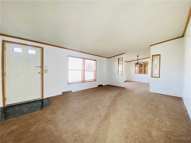 $124,900 | 837 Willowbrook Drive, Lockport, NY 14094