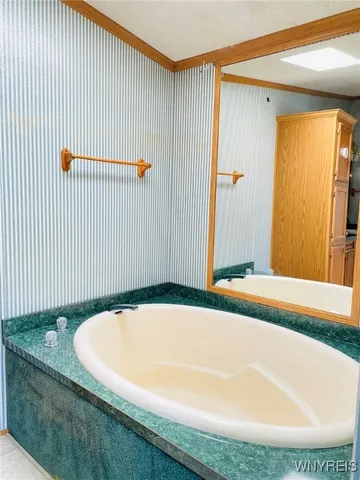 $124,900 | 837 Willowbrook Drive, Lockport, NY 14094