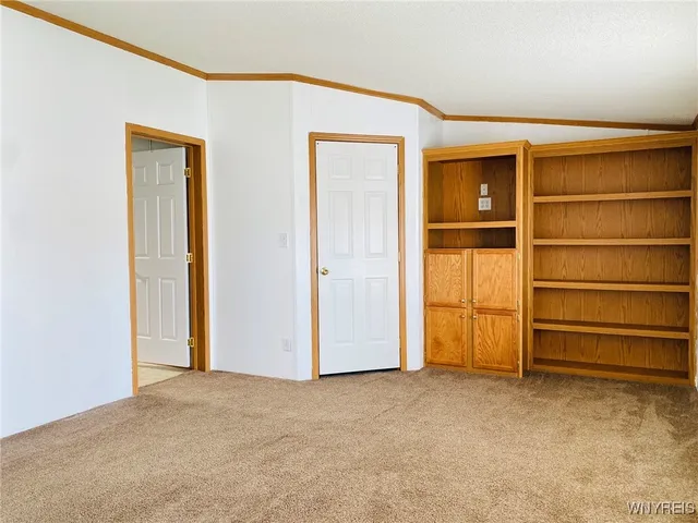 $124,900 | 837 Willowbrook Drive, Lockport, NY 14094