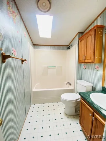 $124,900 | 837 Willowbrook Drive, Lockport, NY 14094