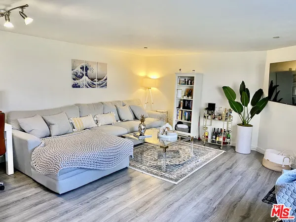 $3,700 | 2910 Neilson Way, Unit 604, Santa Monica, CA 90405