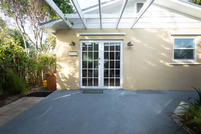 $1,800 | 245 Cortez Road, Unit B, West Palm Beach, FL 33405