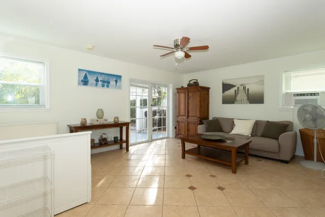 $1,800 | 245 Cortez Road, Unit B, West Palm Beach, FL 33405