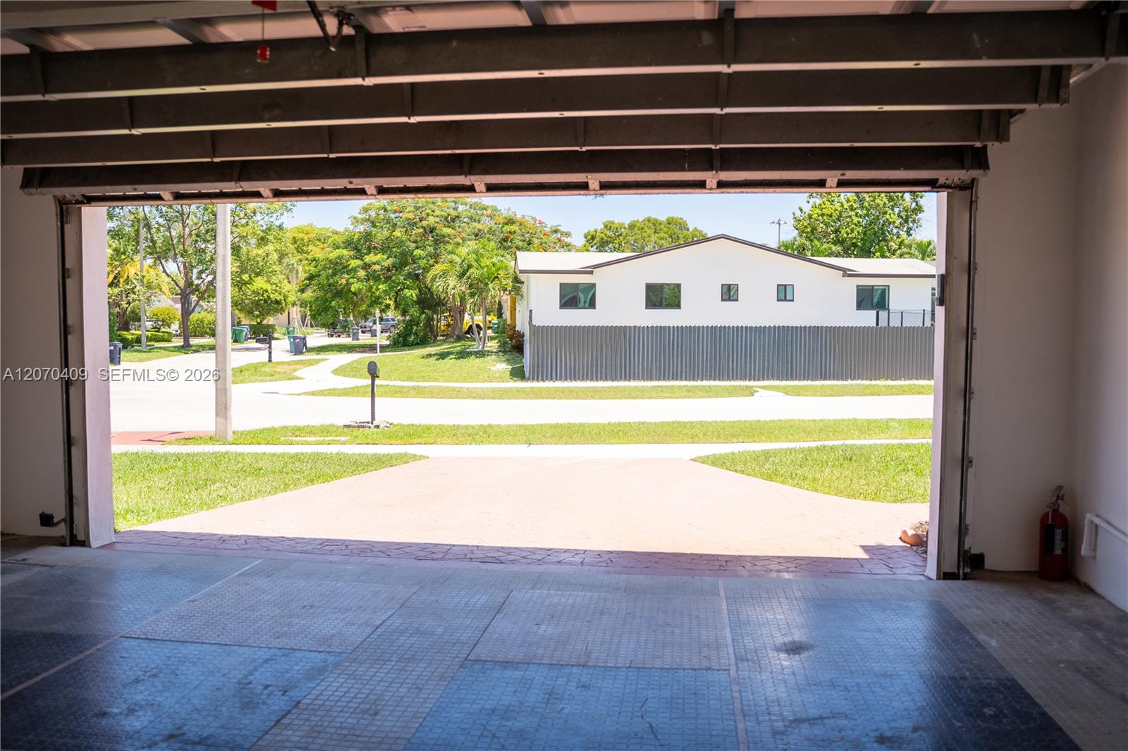 20200 Southwest 90th Ave Road Cutler Bay, FL 33189 - Photo 25 of 33 Gallery Image 25