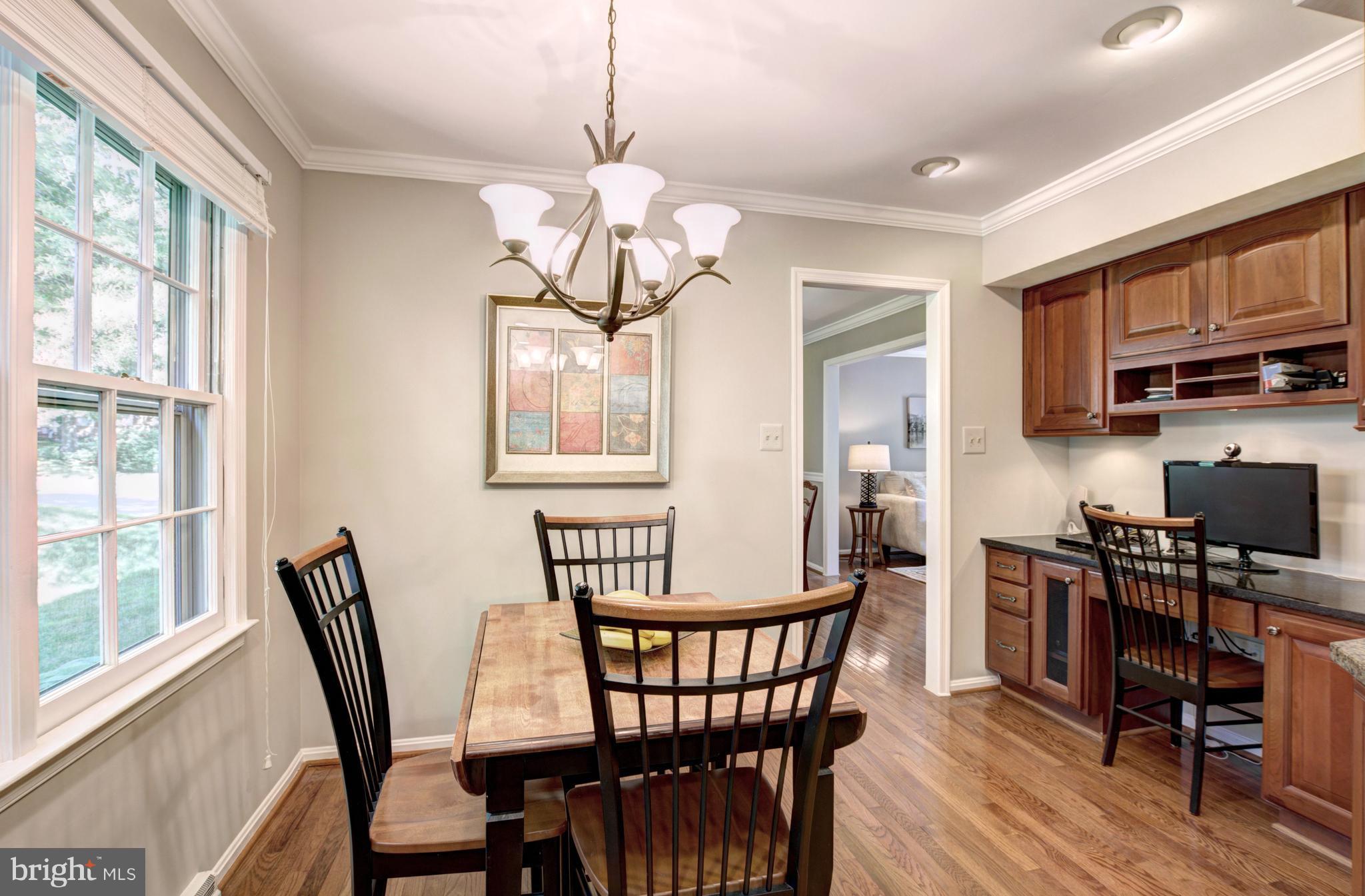 8927 Renshaw Court Springfield, VA 22153 - Photo 8 of 30 Kitchen