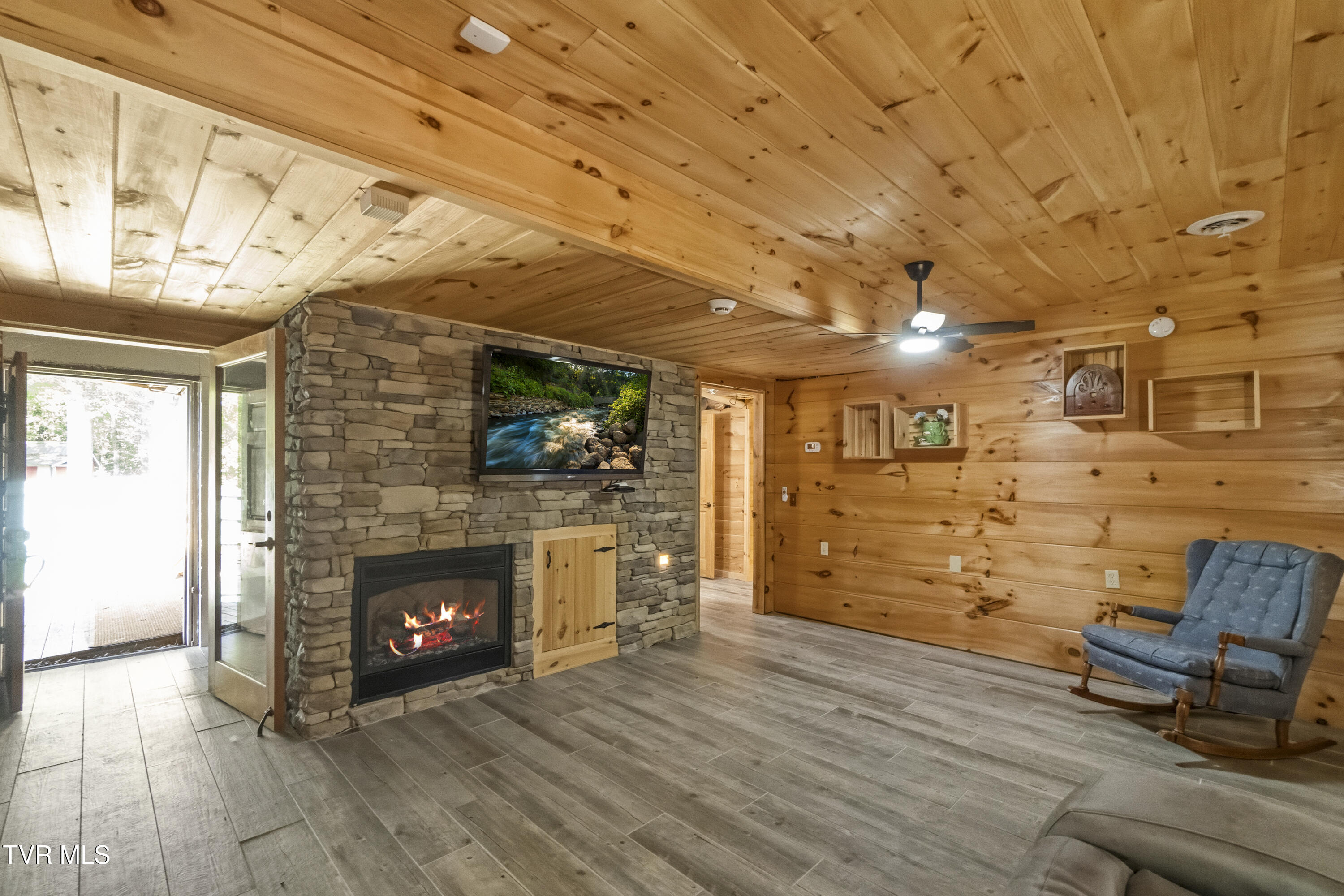 1600 Red Hill Road Greeneville, TN 37743 - Photo 51 of 73 Johnson Den 3 DSC05740