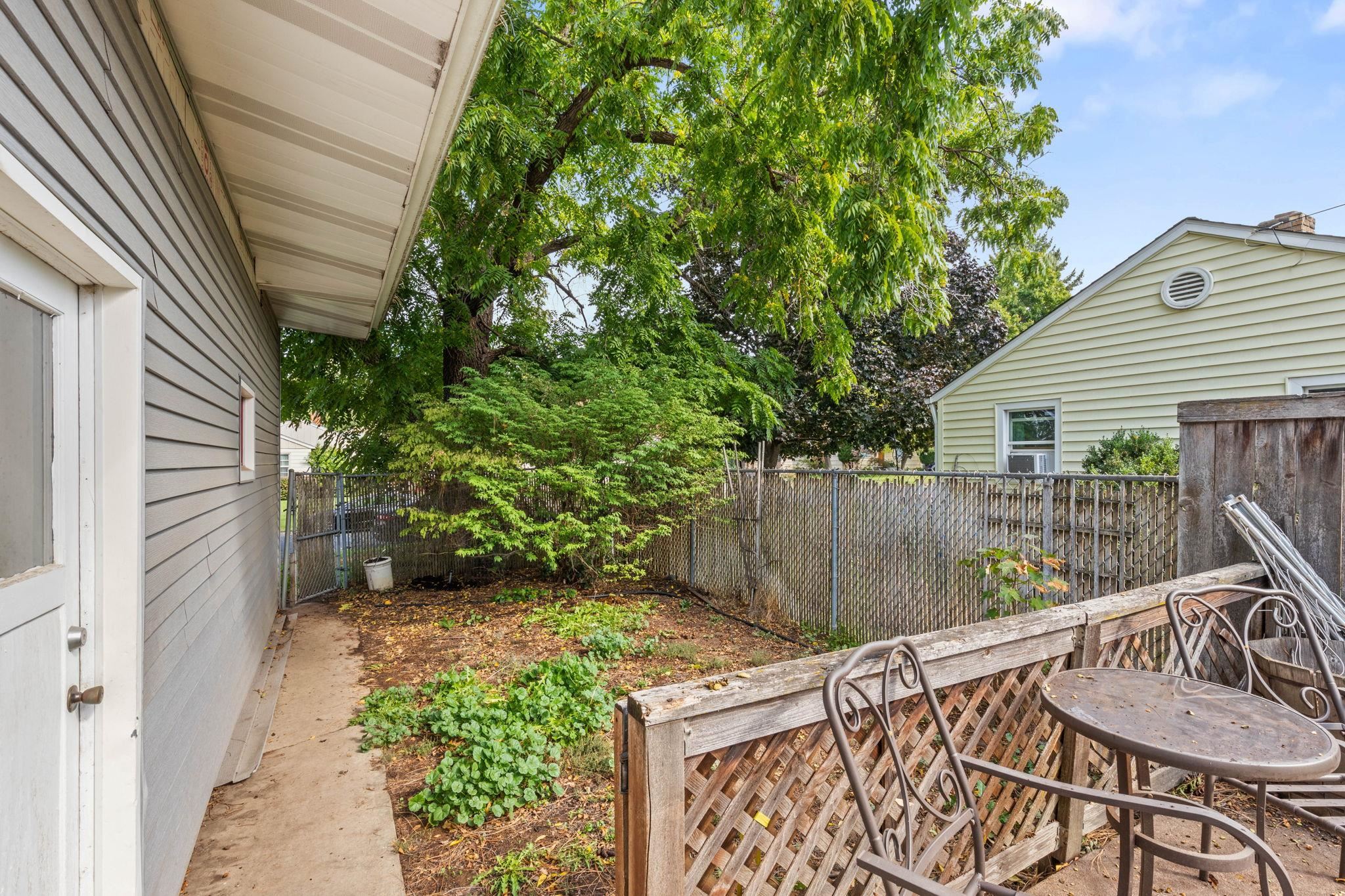 3907 South Perry Street Spokane, WA 99203 - Photo 16 of 20