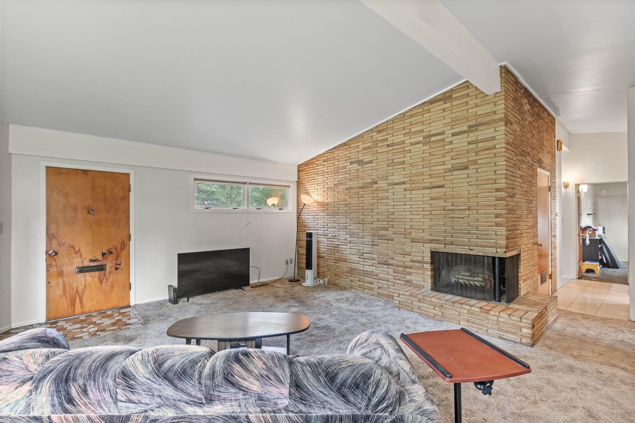 3907 South Perry Street Spokane, WA 99203 - Photo 5 of 20