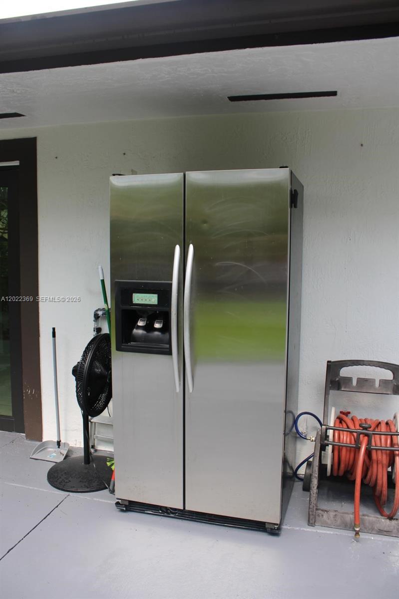 6371 Southwest 109th Court Miami, FL 33173 - Photo 38 of 45 Outdoor full fridge