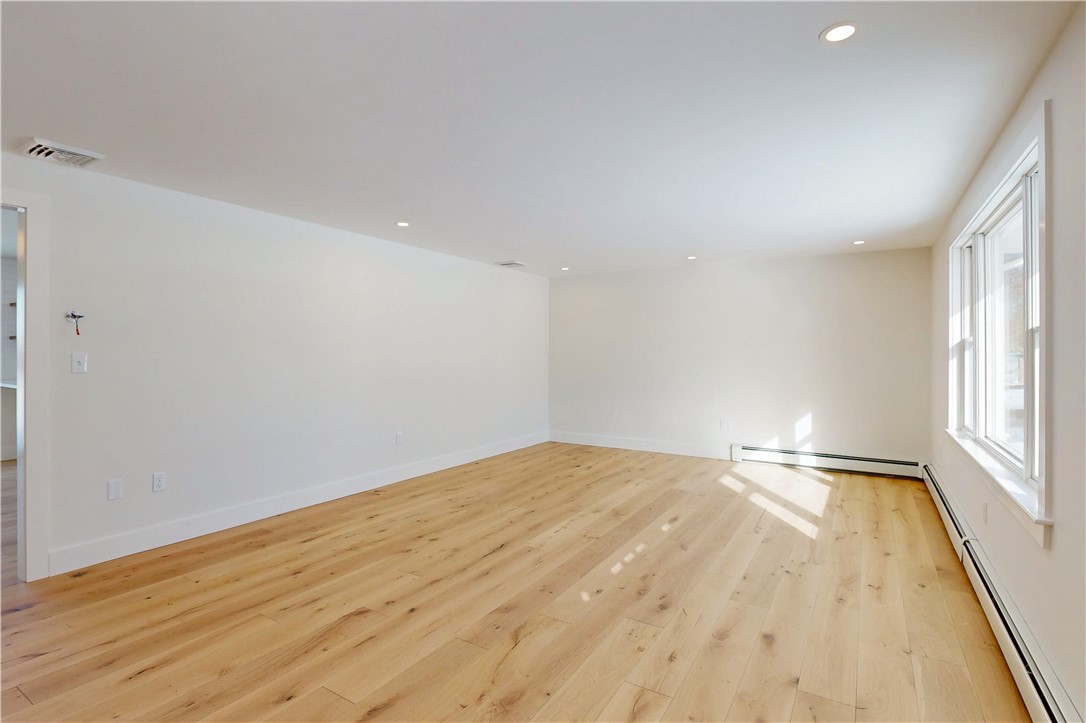 3211 Main Road Tiverton, RI 02878 - Photo 15 of 31