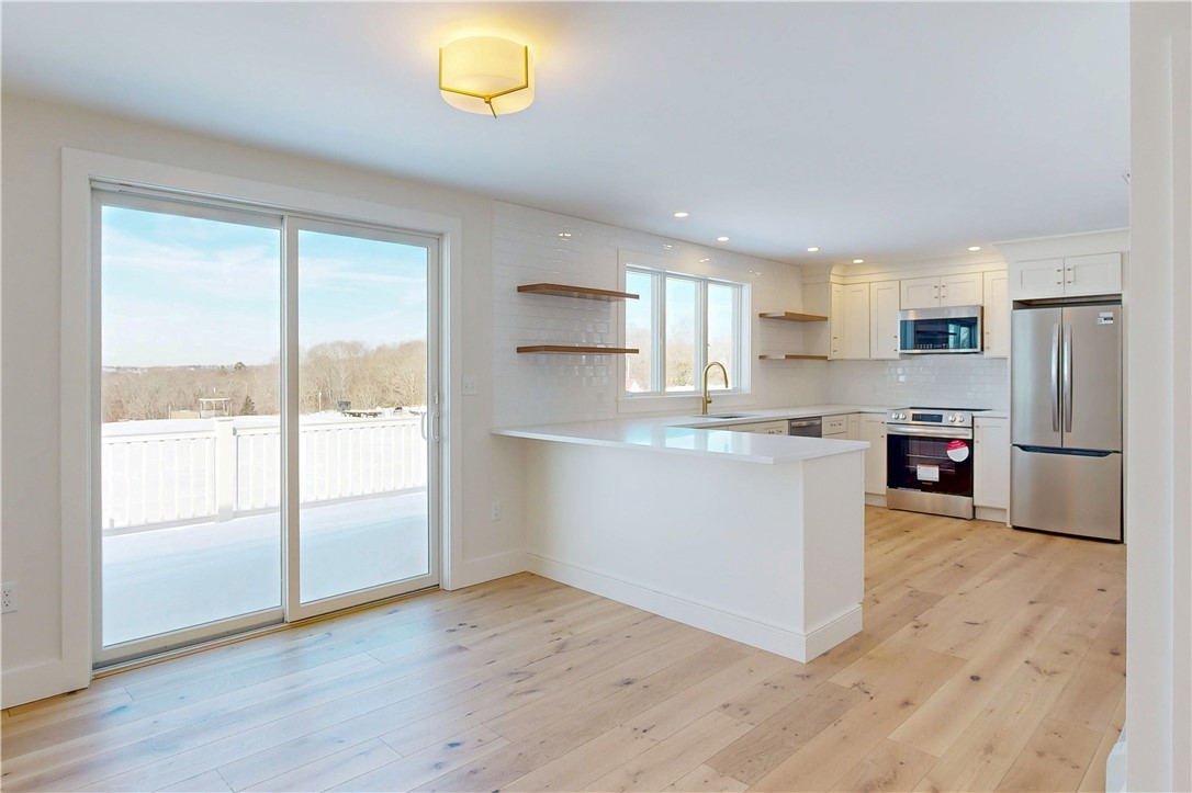 3211 Main Road Tiverton, RI 02878 - Photo 16 of 31