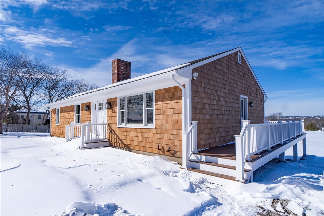 3211 Main Road Tiverton, RI 02878 - Photo 2 of 31