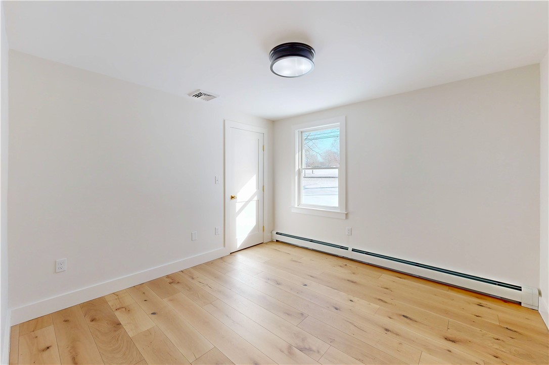 3211 Main Road Tiverton, RI 02878 - Photo 23 of 31