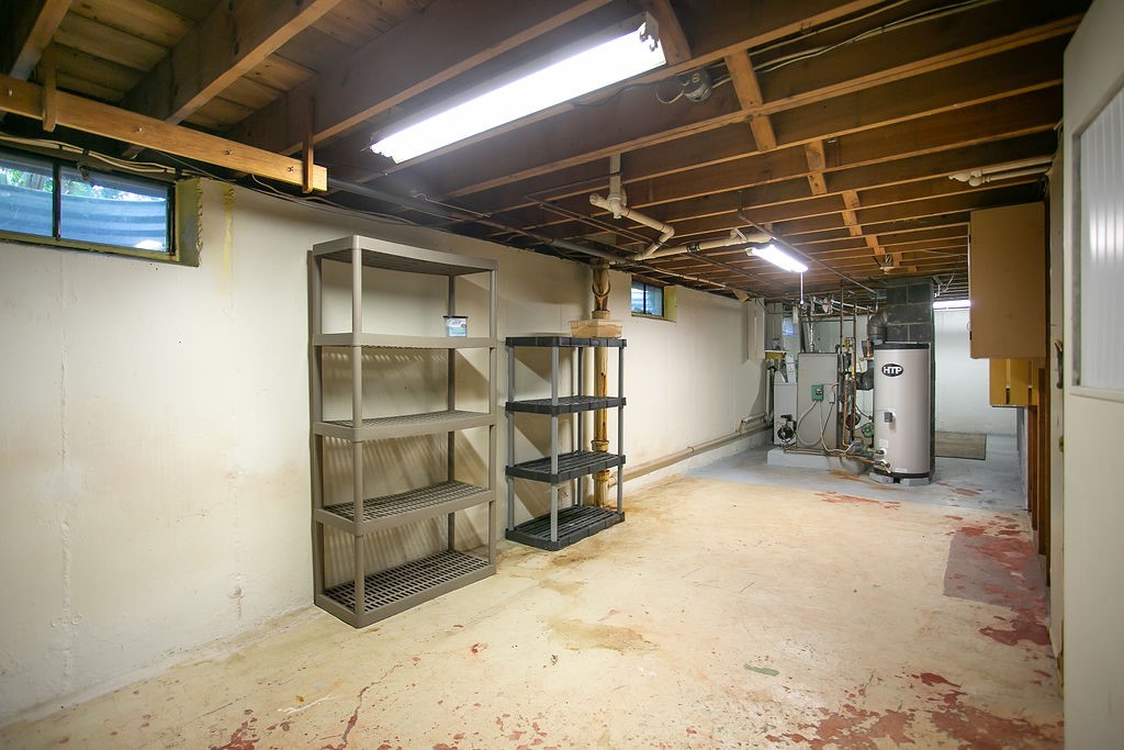 23 Sherwood Road Middletown, RI 02842 - Photo 21 of 33