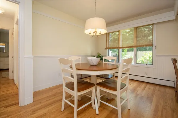 $2,800 | 23 Sherwood Road, Middletown, RI 02842