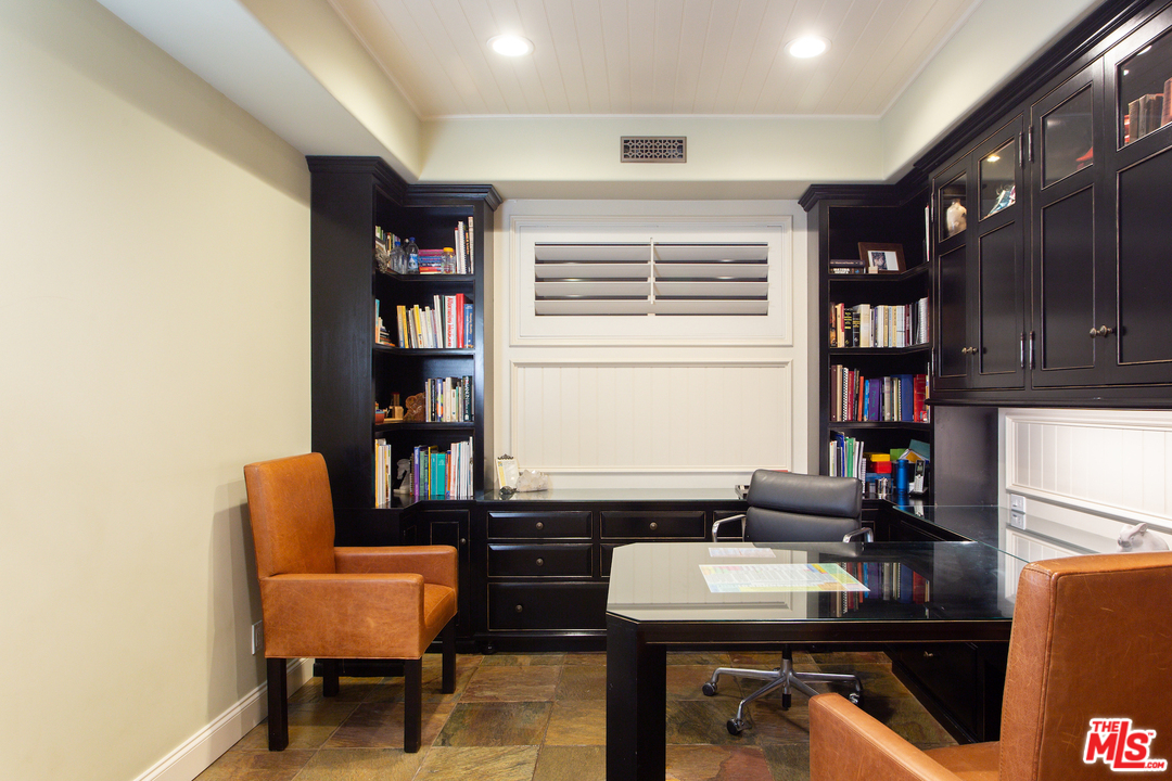 121 Reef Mall Marina del Rey, CA 90292 - Photo 14 of 54