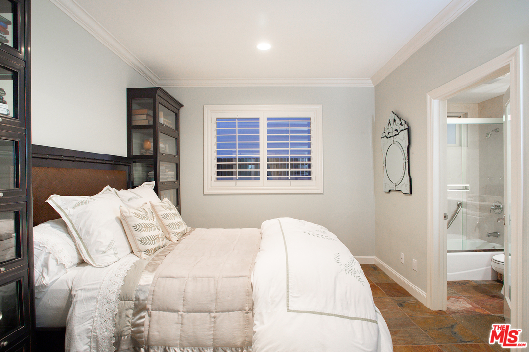 121 Reef Mall Marina del Rey, CA 90292 - Photo 15 of 54