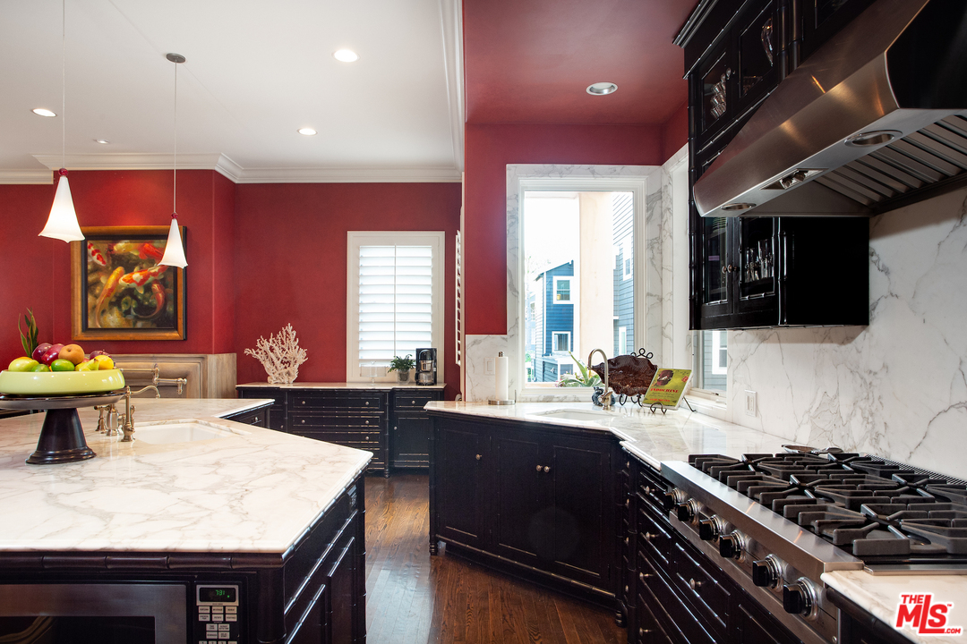 121 Reef Mall Marina del Rey, CA 90292 - Photo 30 of 54