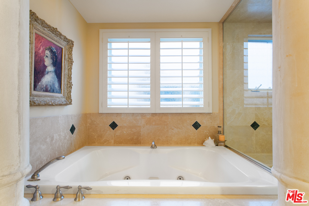 121 Reef Mall Marina del Rey, CA 90292 - Photo 39 of 54