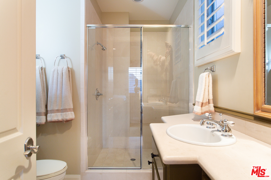 121 Reef Mall Marina del Rey, CA 90292 - Photo 42 of 54