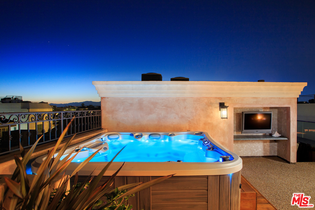 121 Reef Mall Marina del Rey, CA 90292 - Photo 50 of 54