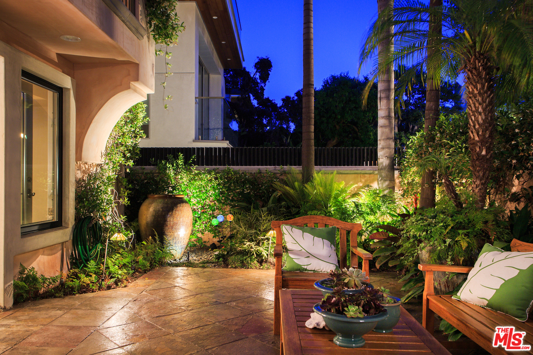 121 Reef Mall Marina del Rey, CA 90292 - Photo 7 of 54