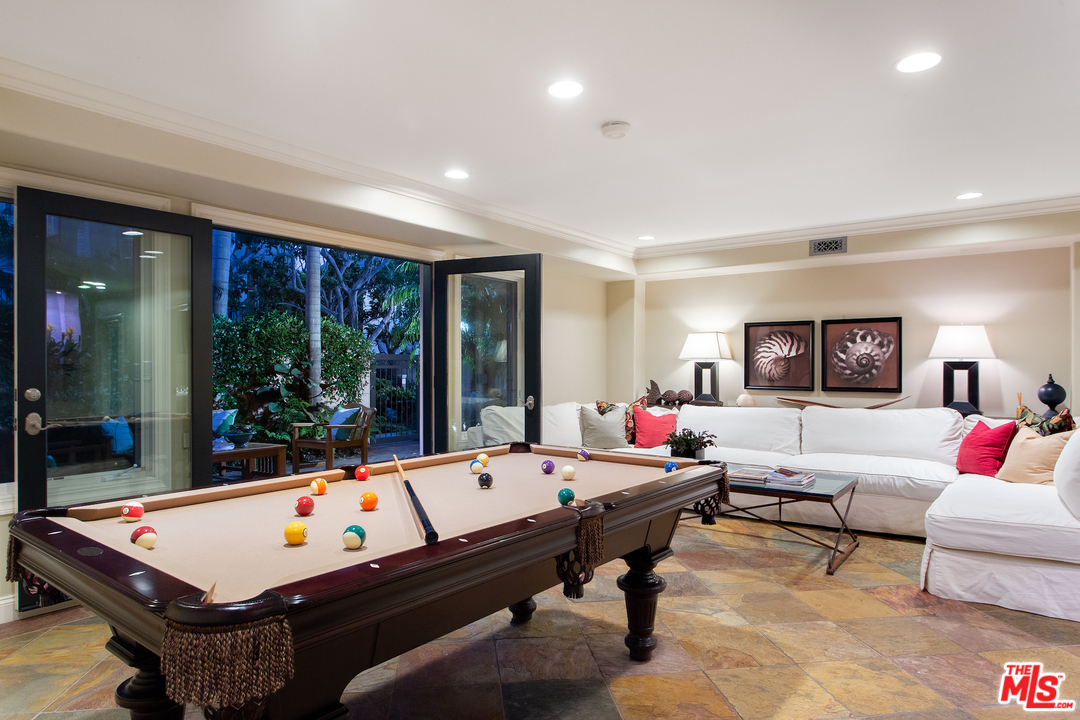 121 Reef Mall Marina del Rey, CA 90292 - Photo 9 of 54