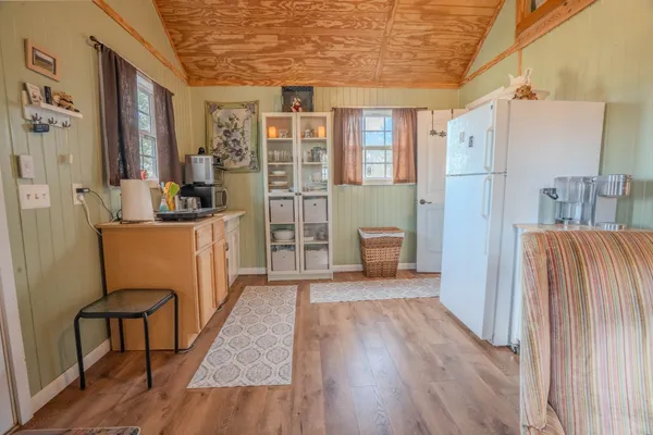 $448,500 | 109 Rascal Town Road, Loretto, TN 38469