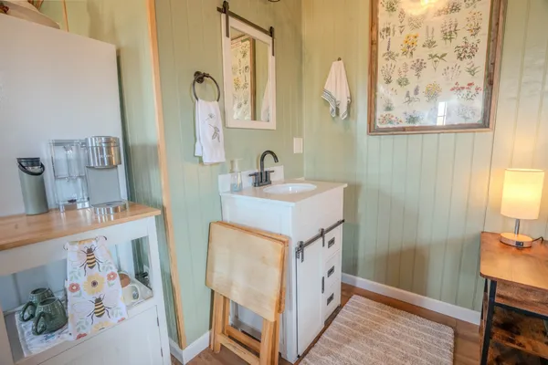 $448,500 | 109 Rascal Town Road, Loretto, TN 38469