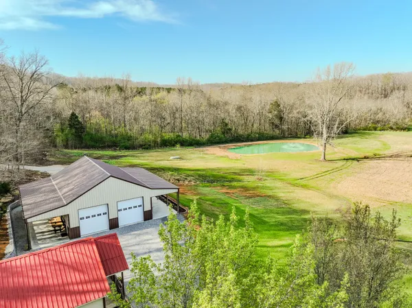 $448,500 | 109 Rascal Town Road, Loretto, TN 38469