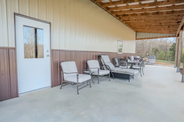 $448,500 | 109 Rascal Town Road, Loretto, TN 38469