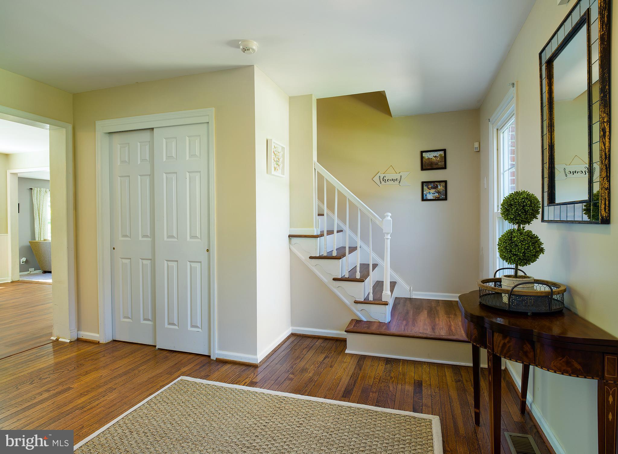 1728 Valley Greene Road Paoli, PA 19301 - Photo 3 of 27 Foyer