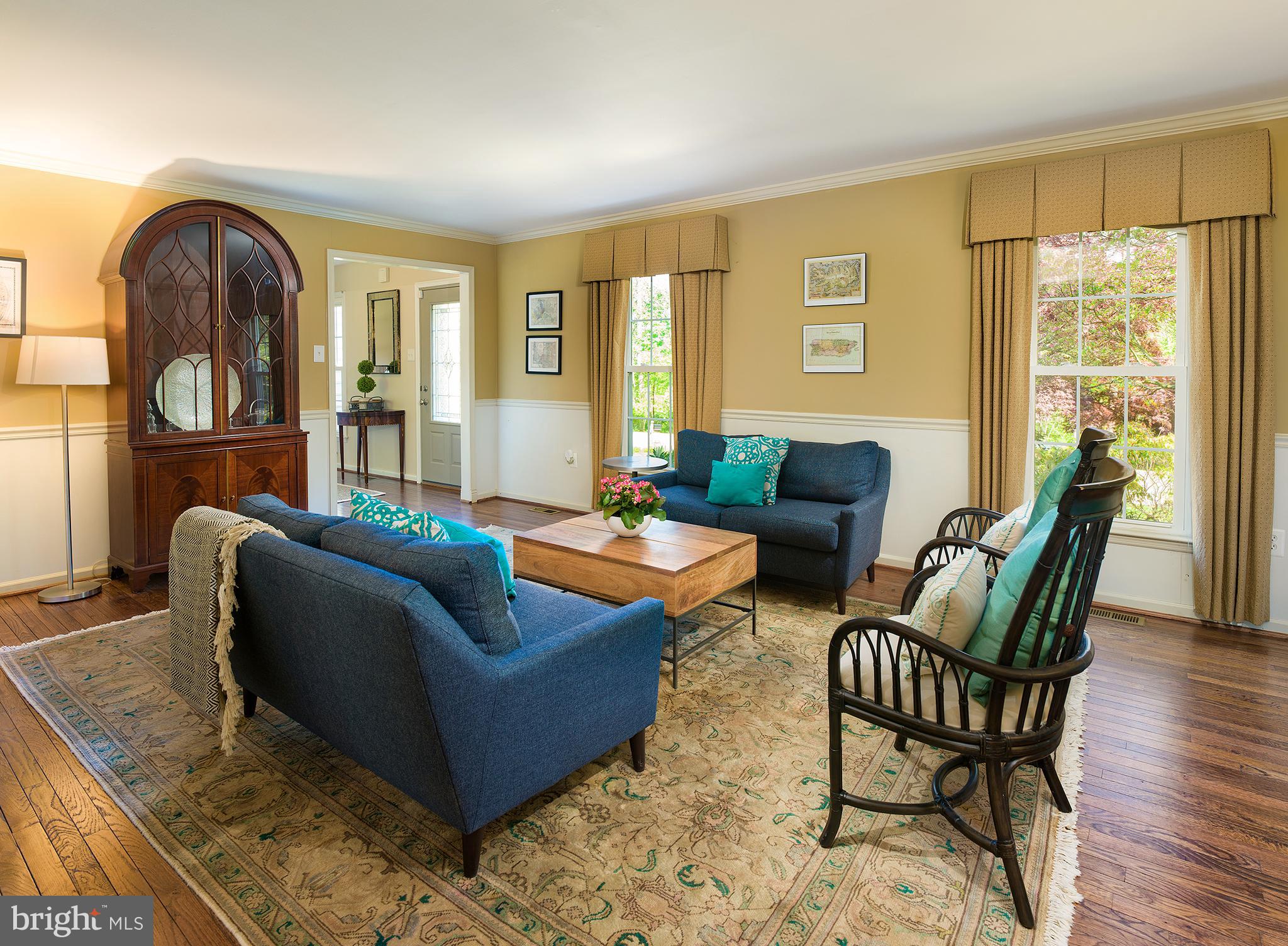 1728 Valley Greene Road Paoli, PA 19301 - Photo 5 of 27 Living Room