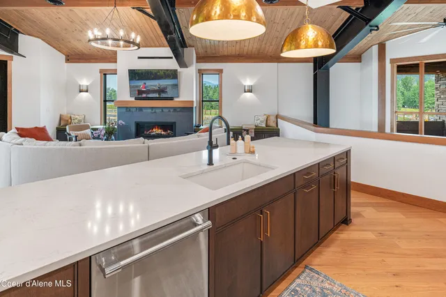 $3,150,000 | 1208 Spitfire Street, Sandpoint, ID 83864