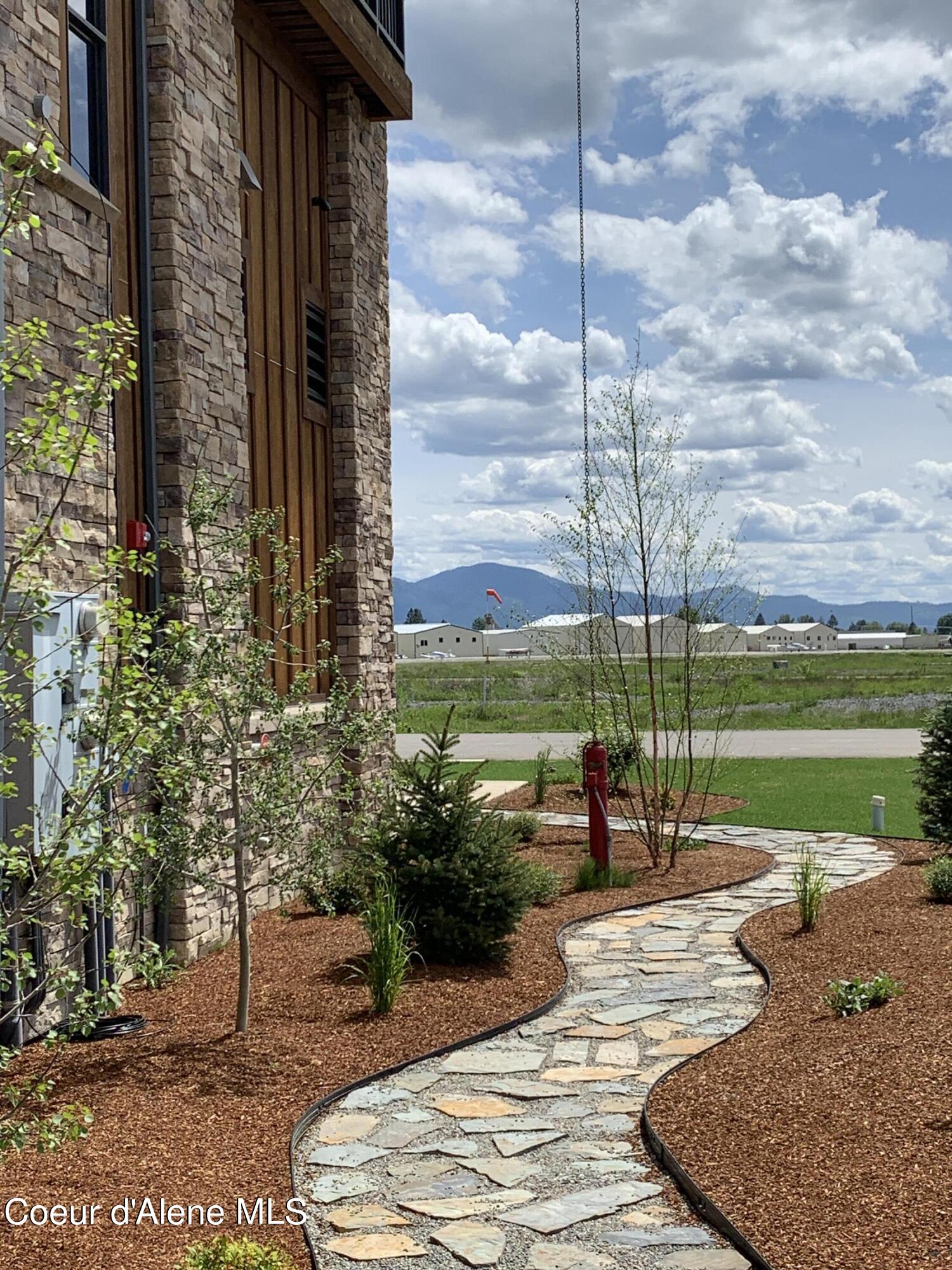 1208 Spitfire Street Sandpoint, ID 83864 - Photo 3 of 39 59687D26-81BB-4E4F-8F06-2A6361452007