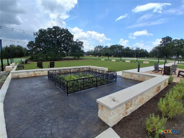 $2,550 | 253 Villars Drive, Salado, TX 76571