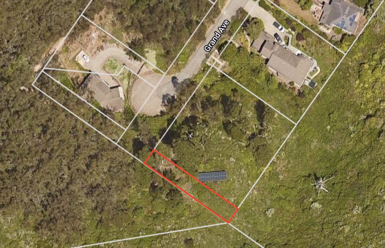 0 Grand Avenue Pacifica, CA 94044 - Photo 5 of 6 a close up of a shower