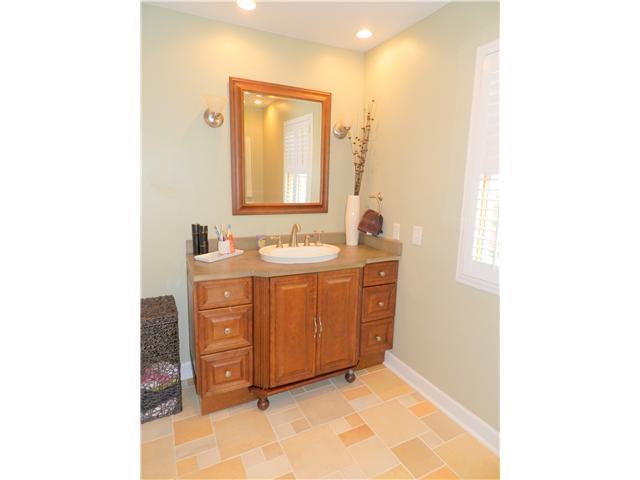 1518 Meadow Road Columbus, OH 43212 - Photo 15 of 25
