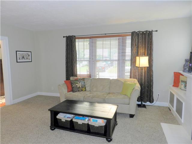 1518 Meadow Road Columbus, OH 43212 - Photo 10 of 25