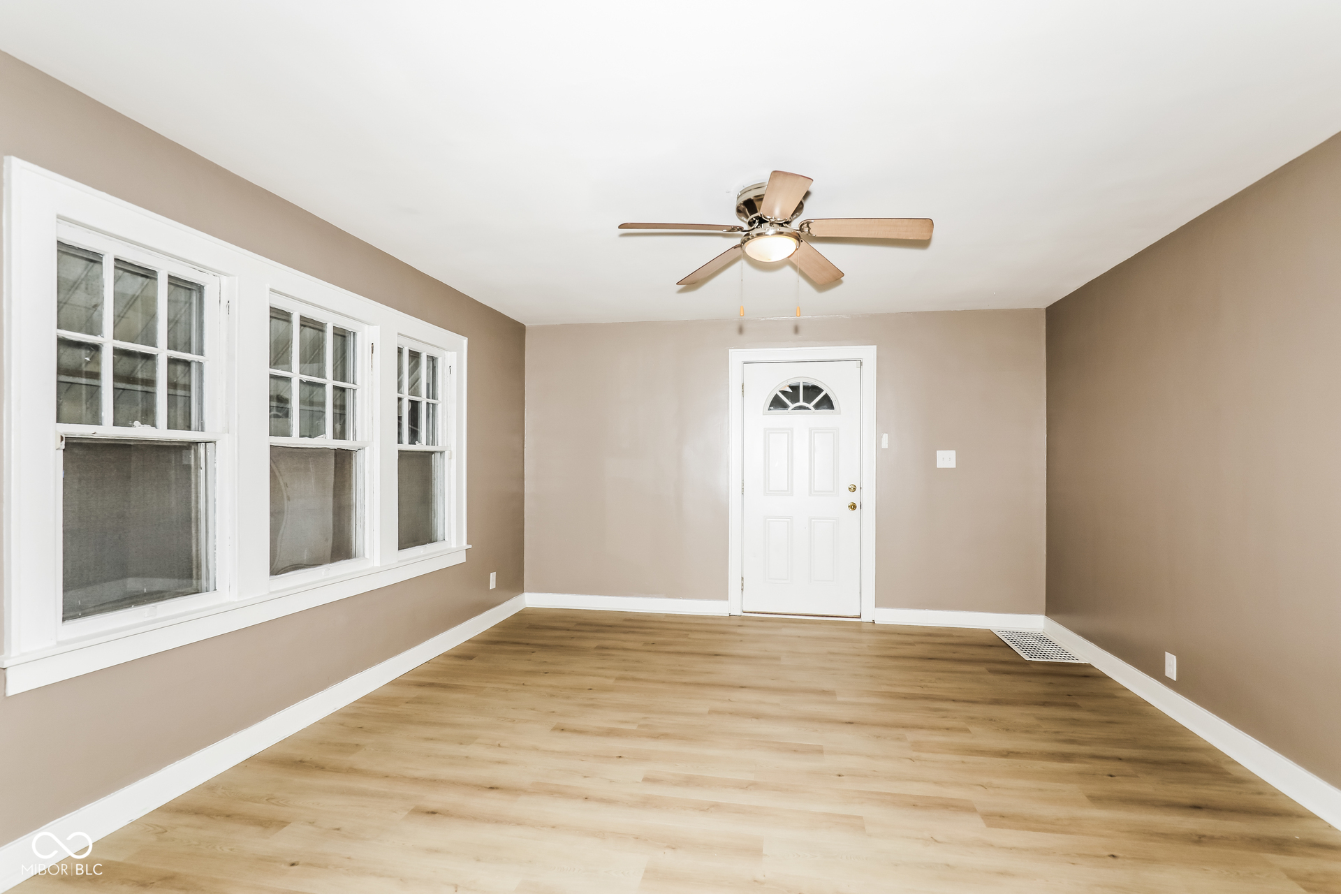 3006 Noble Street Anderson, IN 46016 - Photo 3 of 18