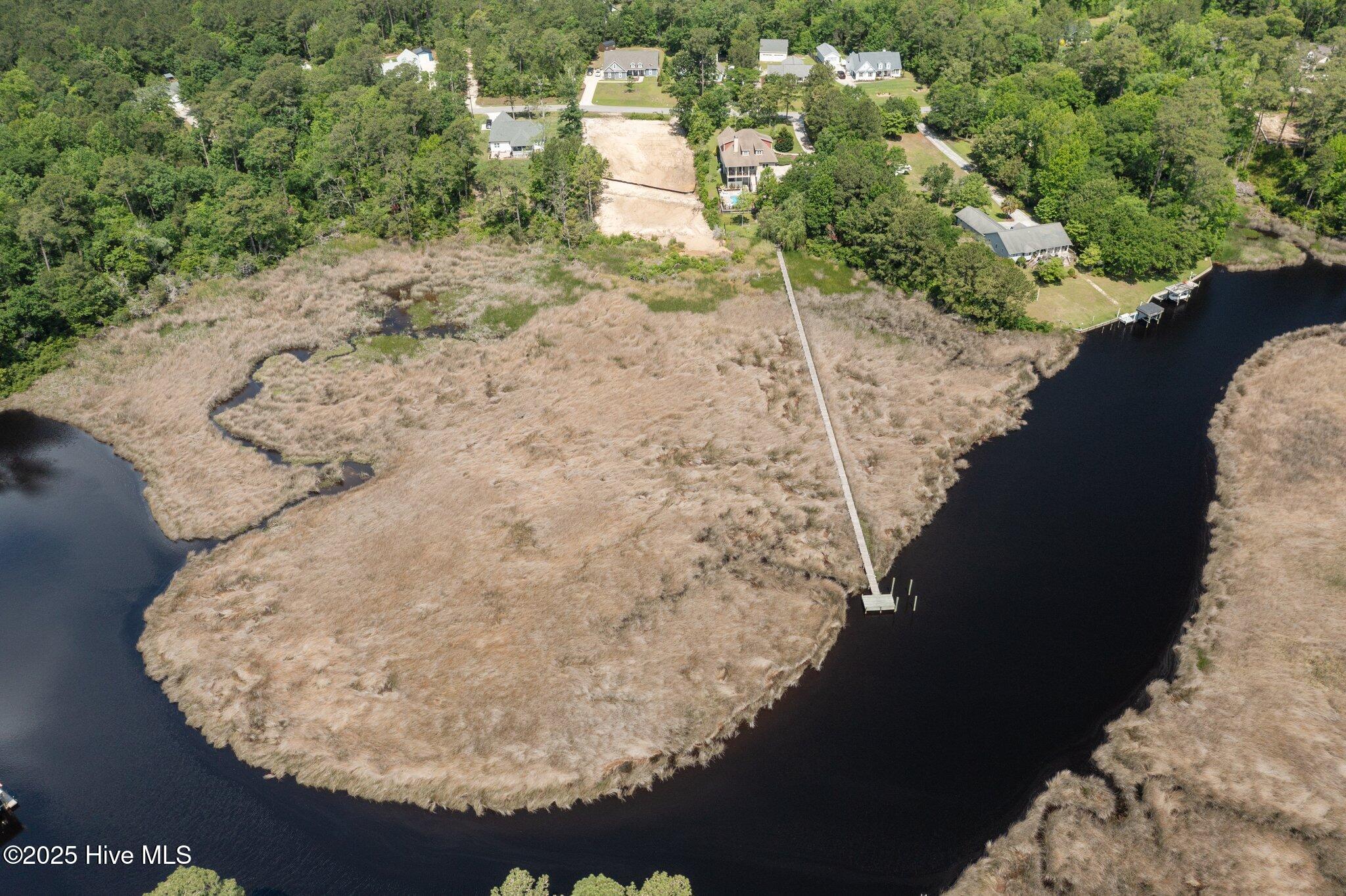 240 White Oak Bluff Road Stella, NC 28582 - Photo 3 of 13 6-web-or-mls-DJI_0958