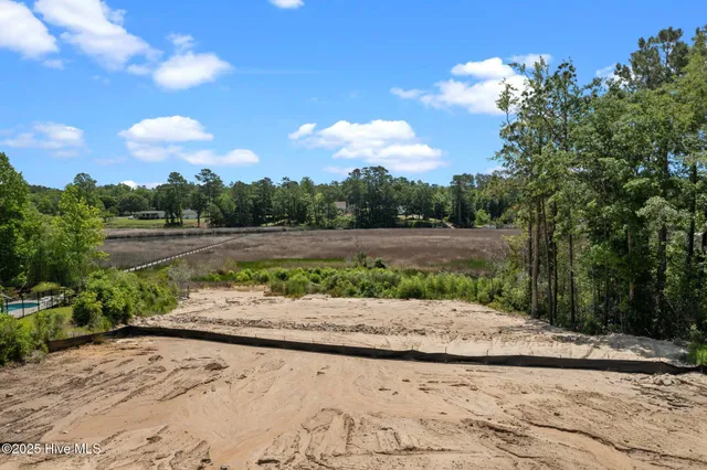 $299,000 | 240 White Oak Bluff Road, Stella, NC 28582