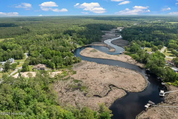 $275,995 | 240 White Oak Bluff Road, Stella, NC 28582