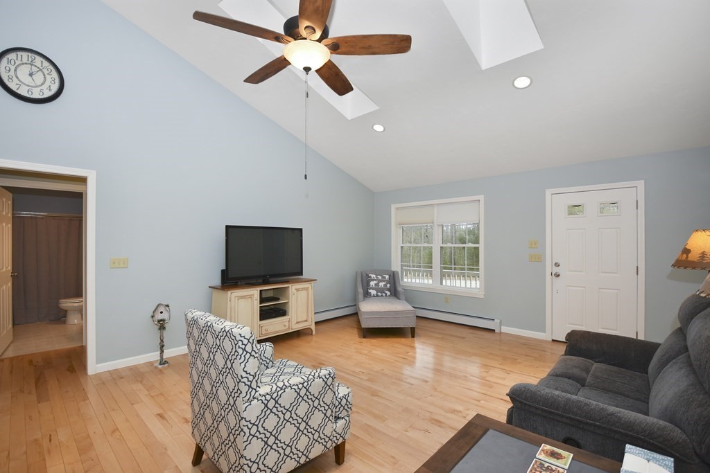 83 Old Princeton Road Hubbardston, MA 01452 - Photo 7 of 32 Gallery Image 7