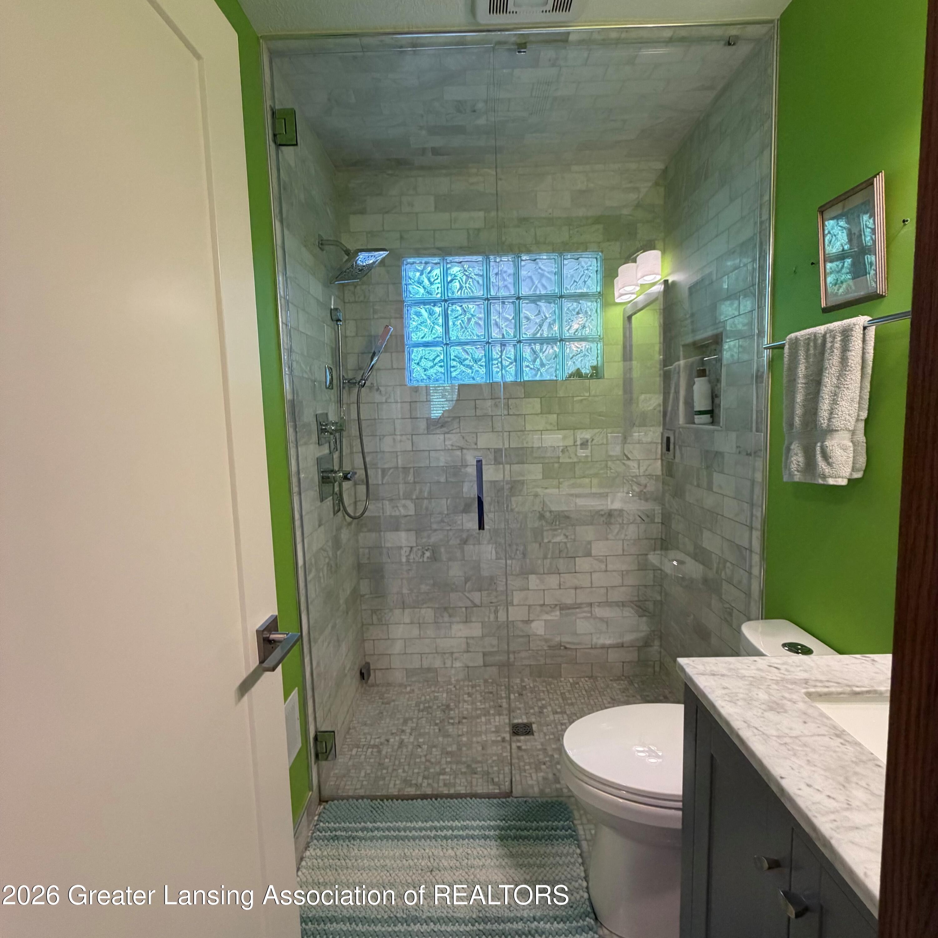 1350 Marble Road East Lansing, MI 48823 - Photo 7 of 7 Marble full bath