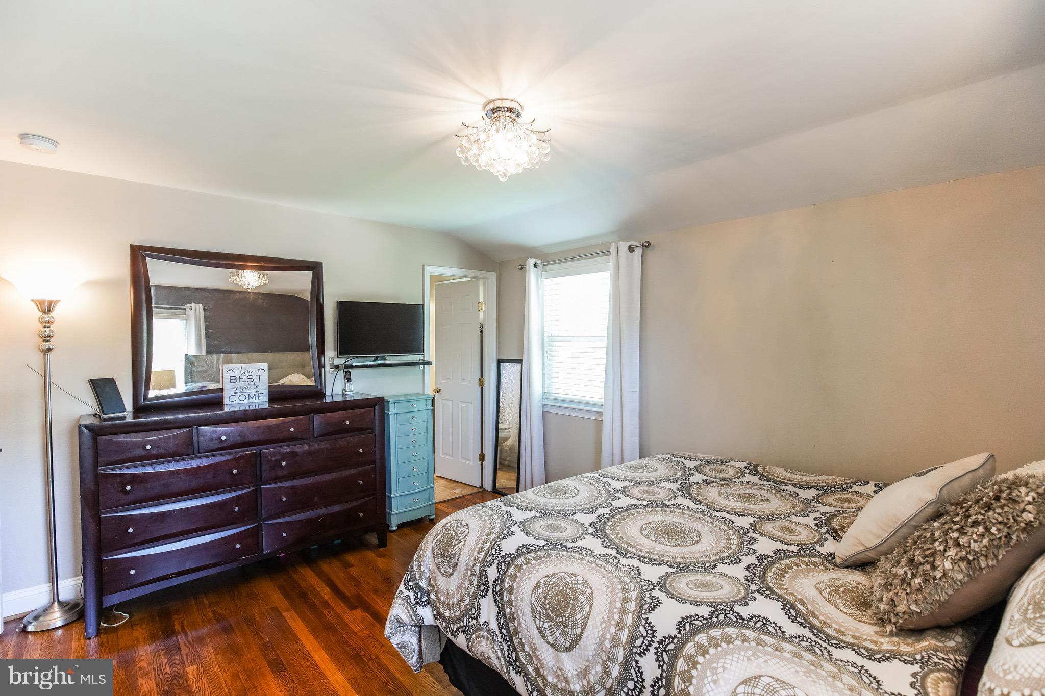 6918 Elbrook Road Hyattsville, MD 20784 - Photo 10 of 30 Master bedroom w/ en suite full bath