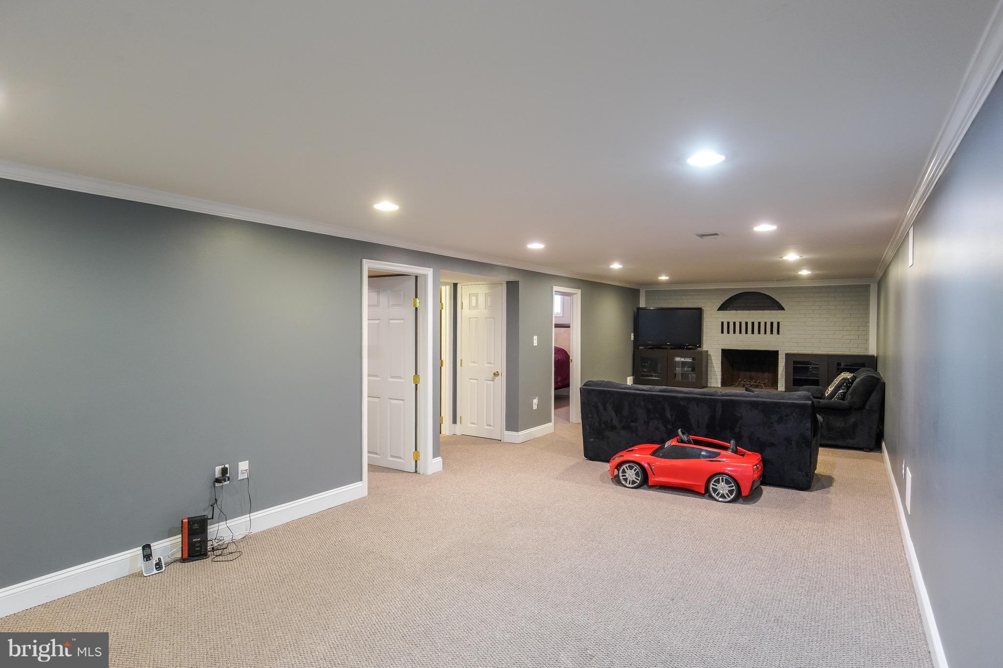 6918 Elbrook Road Hyattsville, MD 20784 - Photo 17 of 30 Huge, Open Basement!