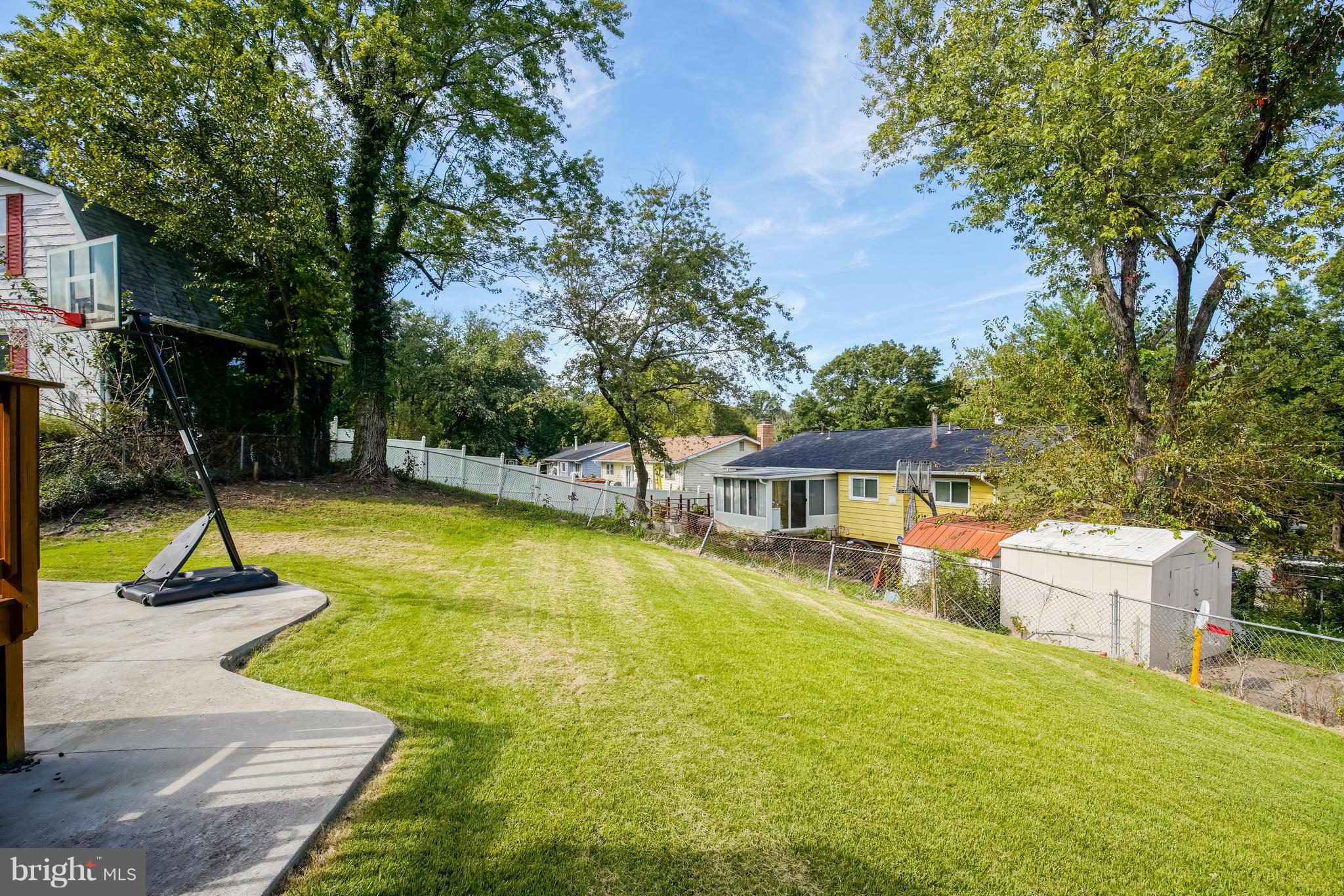 6918 Elbrook Road Hyattsville, MD 20784 - Photo 28 of 30 Huge yard