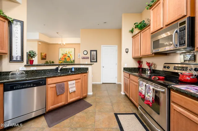 $272,500 | 14575 West Mountain View Boulevard, Unit 11309, Surprise, AZ 85374